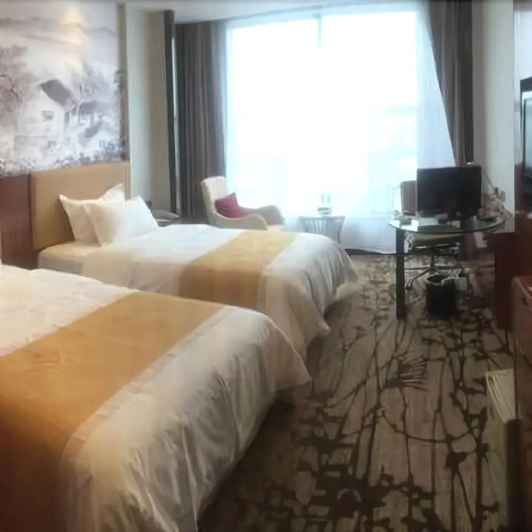 Weiyuan International Hotel (Fuyang High-speed Railway Station)