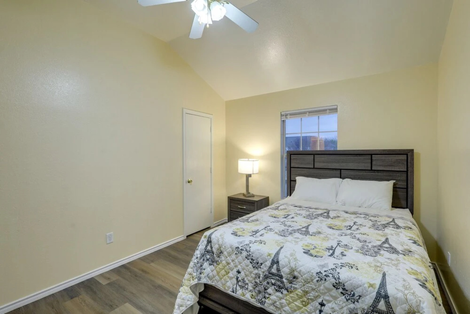 5 Mi to Fort Hood Shopping: Quiet Killeen Townhome