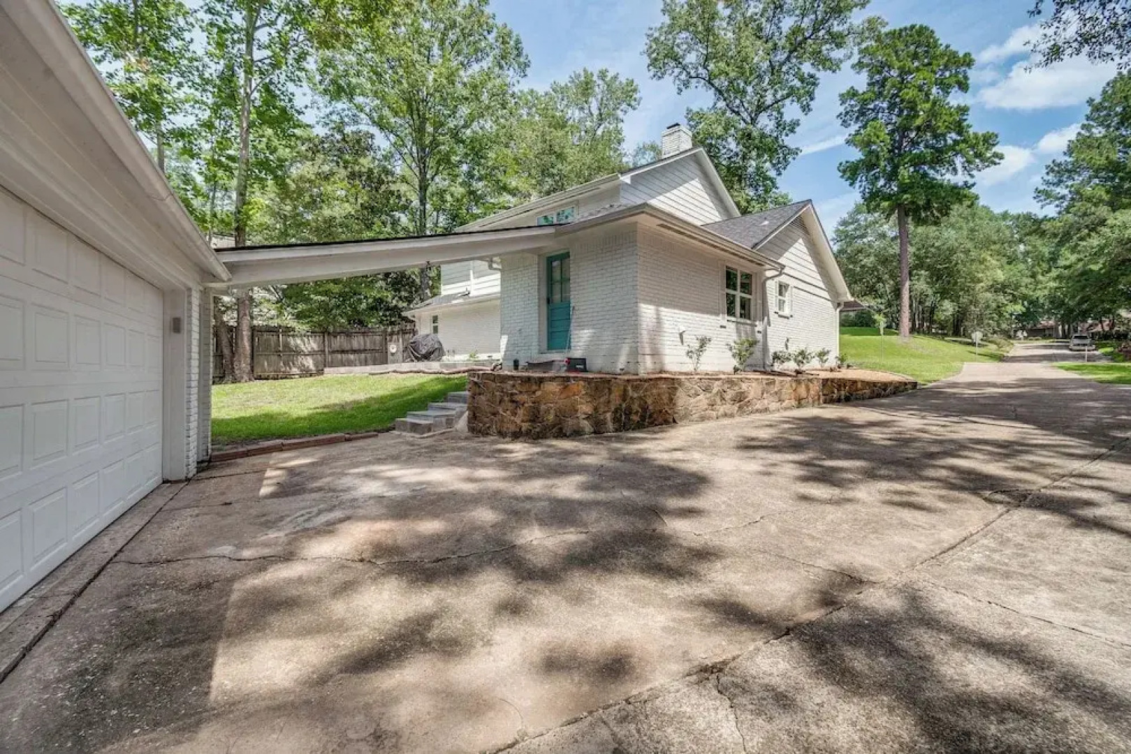 Quiet Texas Vacation Rental ~ 5 Mi to Lake Conroe!