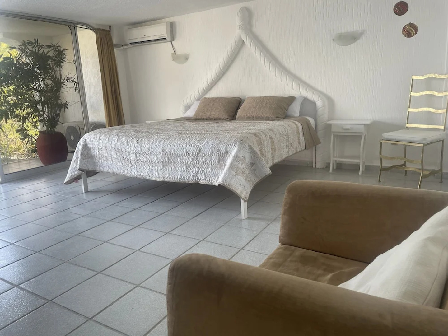 Marina Palace Teques