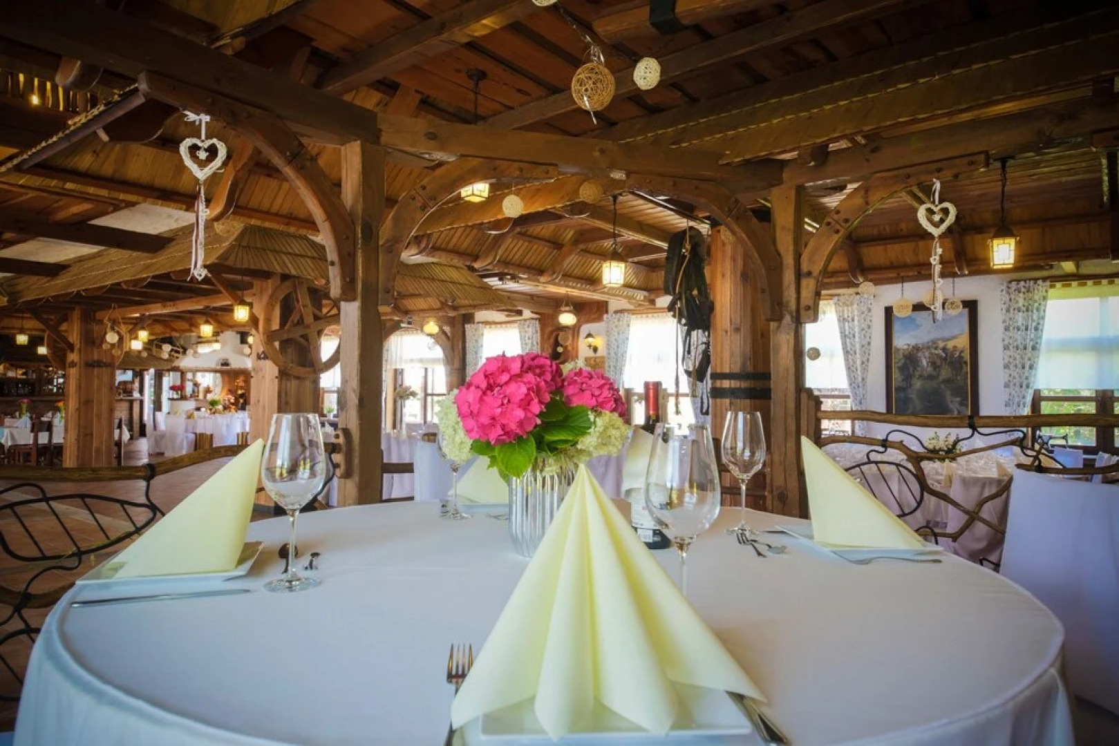 Dwór Bogucin Hotel & Restauracja