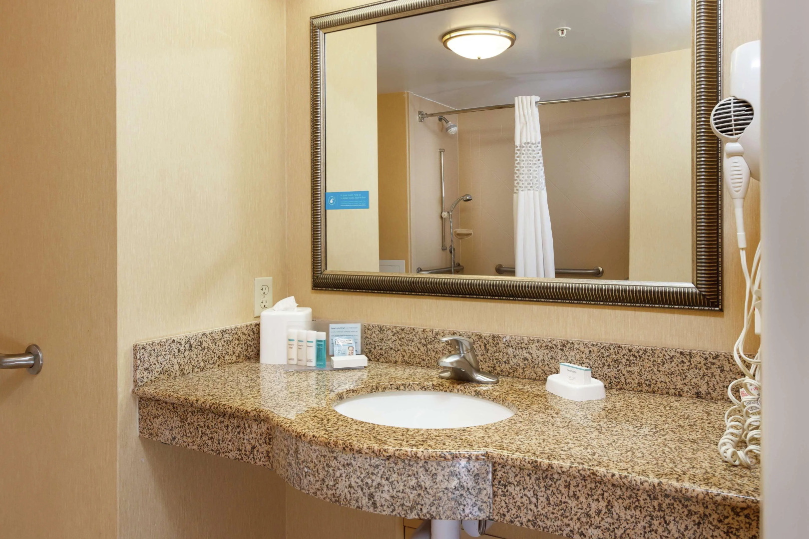 Hampton Inn & Suites Navarre