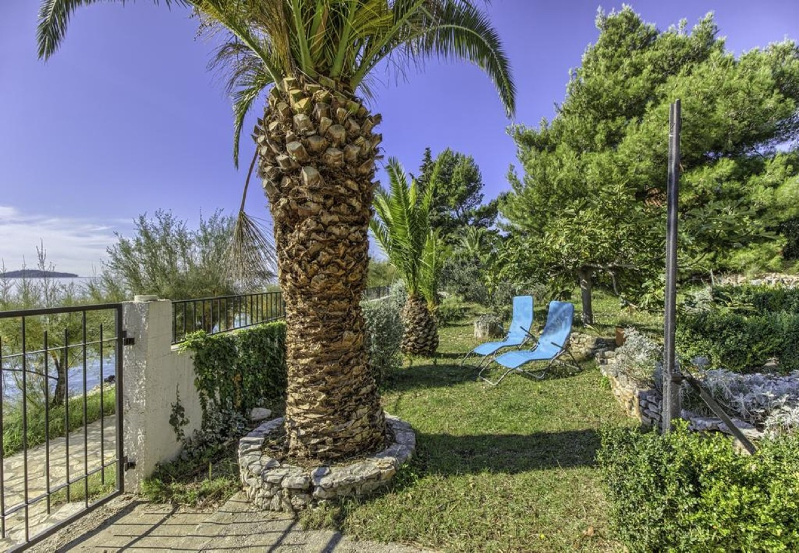 Apartment Lidi - by the sea; A2-kat Rogoznica, Riviera Sibenik