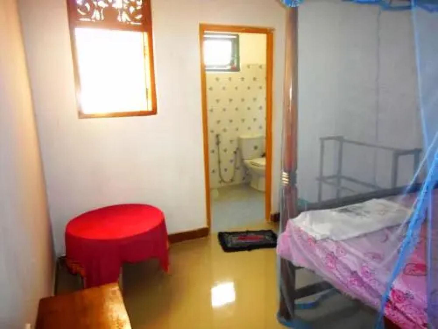 Dhanushka Guest House