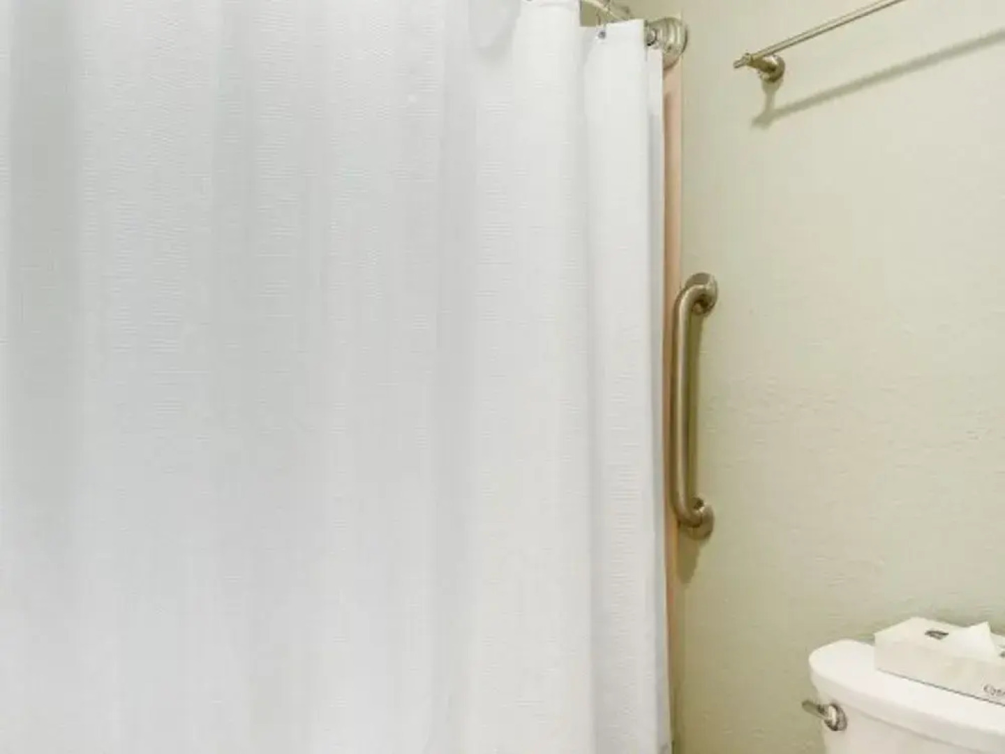 Pine Vista 3 Br Home by RedAwning