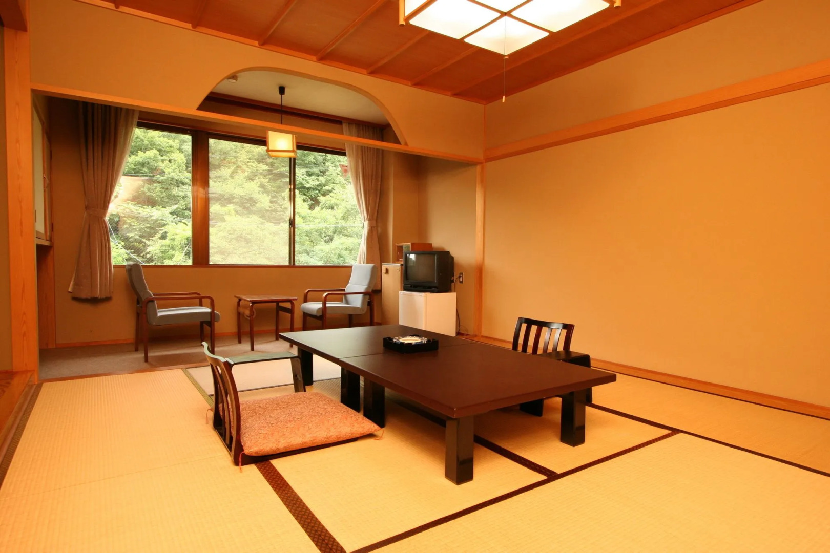 Nakaoyama Onsen Shosenkaku