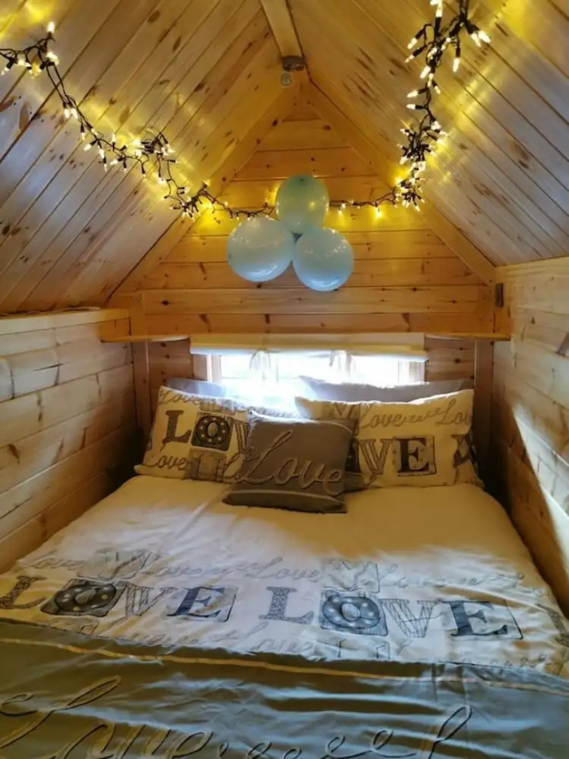 Charming 1-bed Cabin in Gaerwen