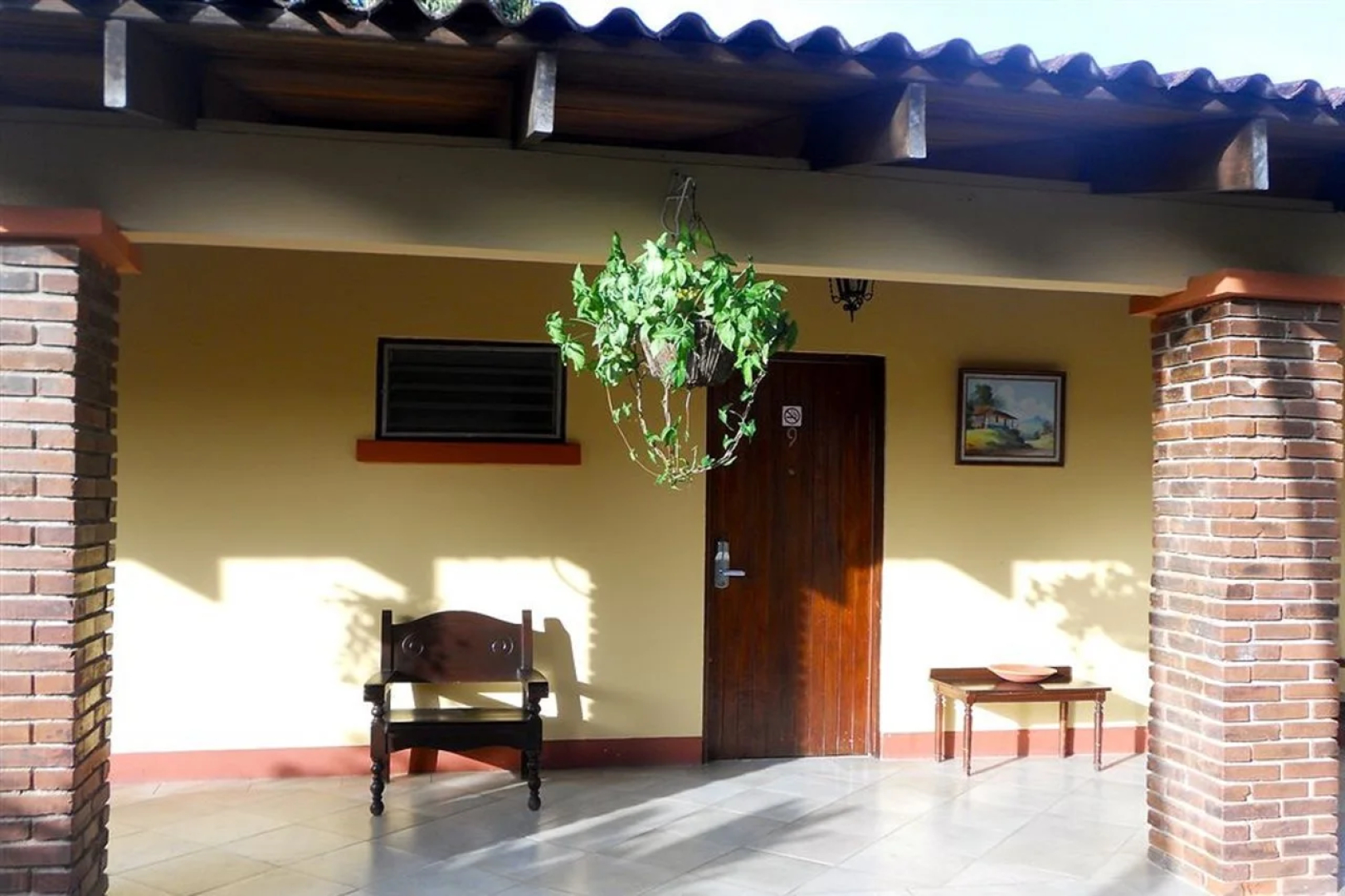 Las Espuelas Hotel