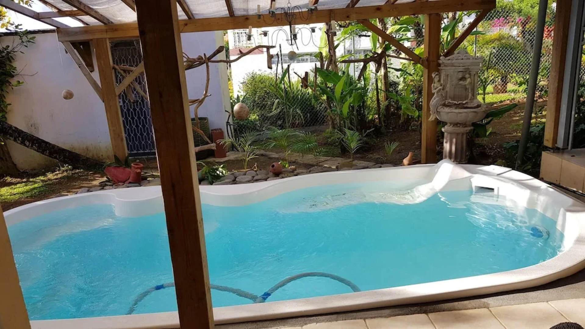 Apartment With one Bedroom in Le Lamentin, With Pool Access, Enclosed