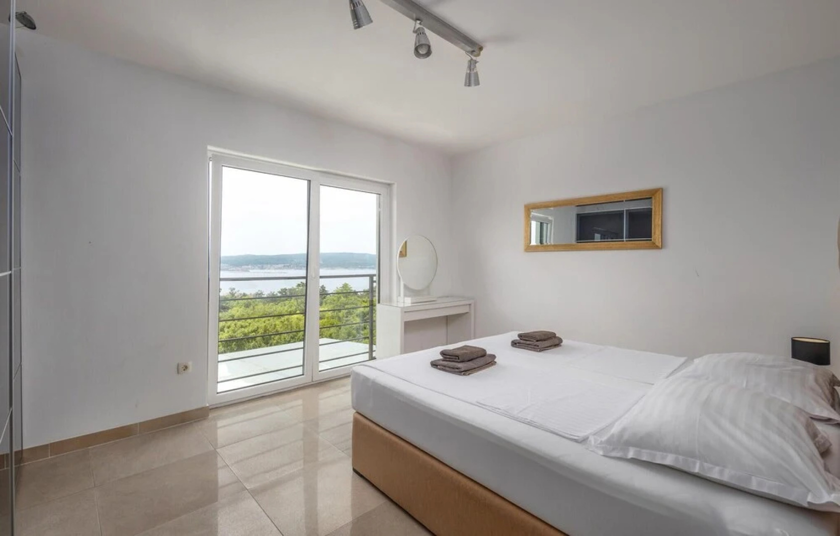 Nice Home in Crikvenica With Sauna, Wifi and 5 Bedrooms