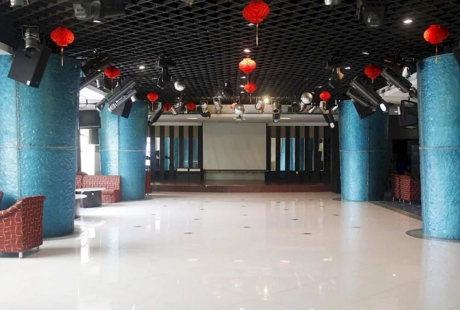 Hailing Convention Center