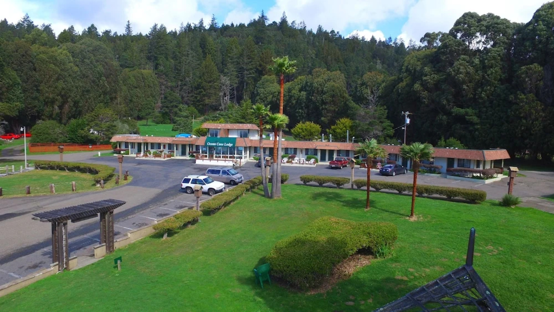 Ocean Cove Lodge Bar & Grill