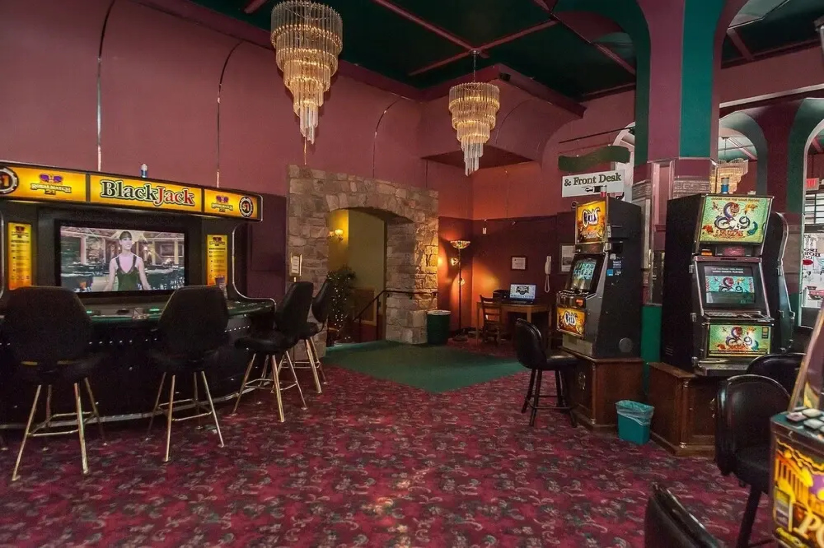 Historic Iron Horse Inn