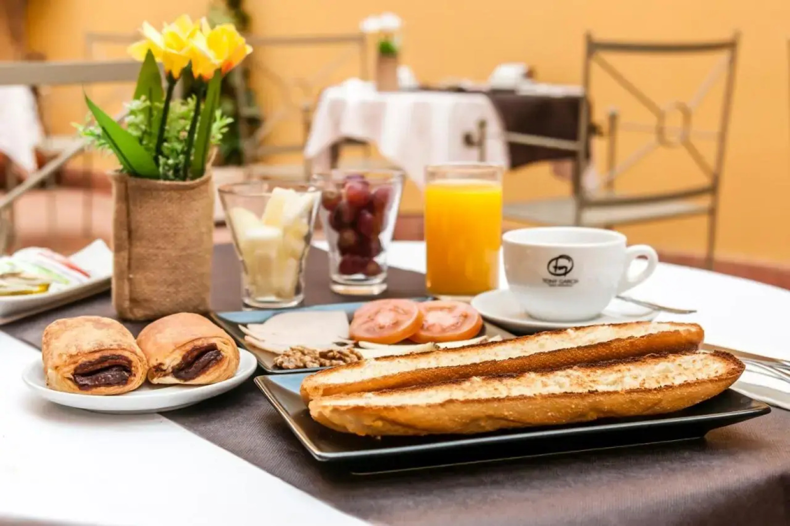 Avenida Hotel Almería