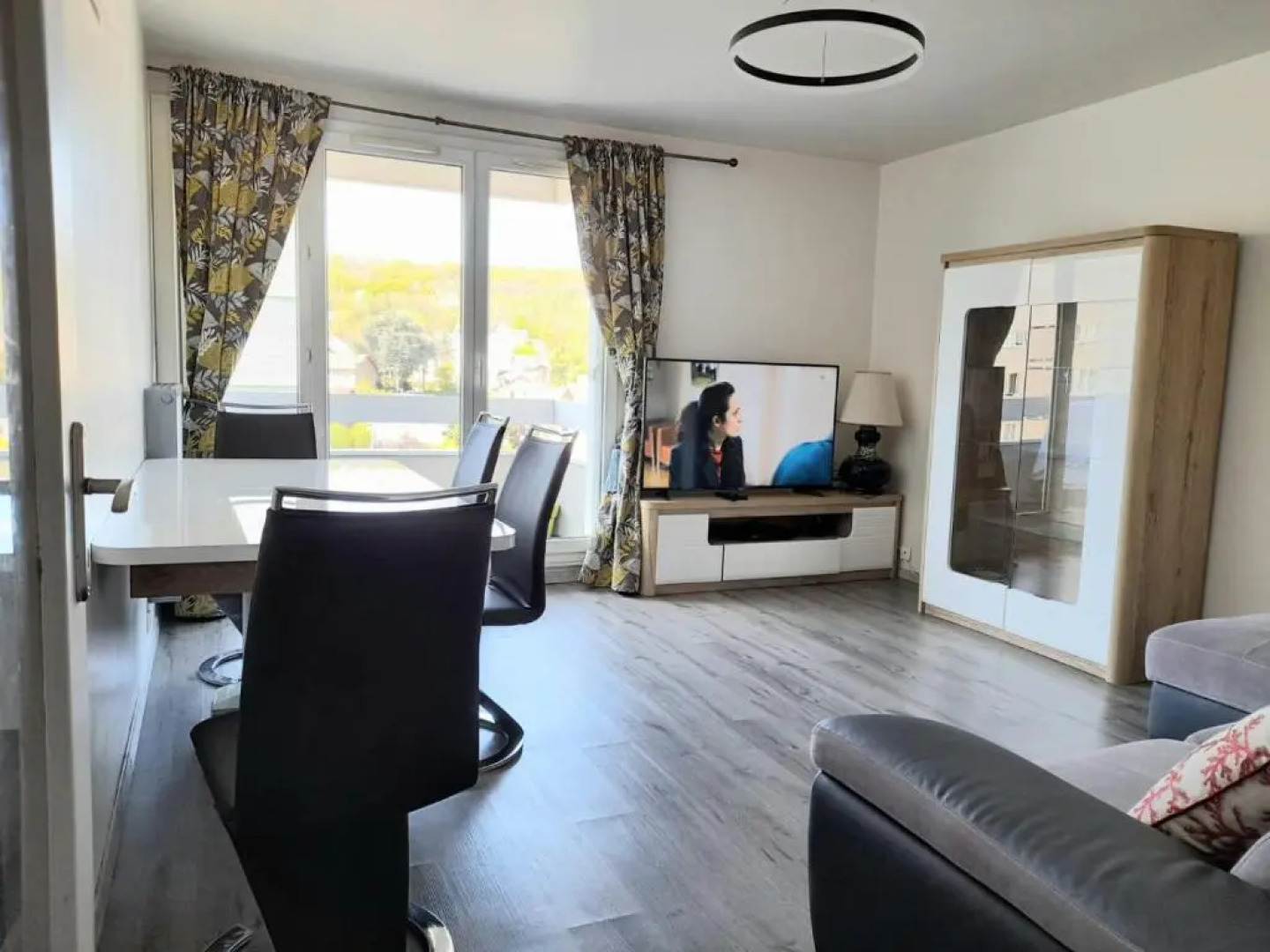 Appartement lumineux et cosy à Chaville.