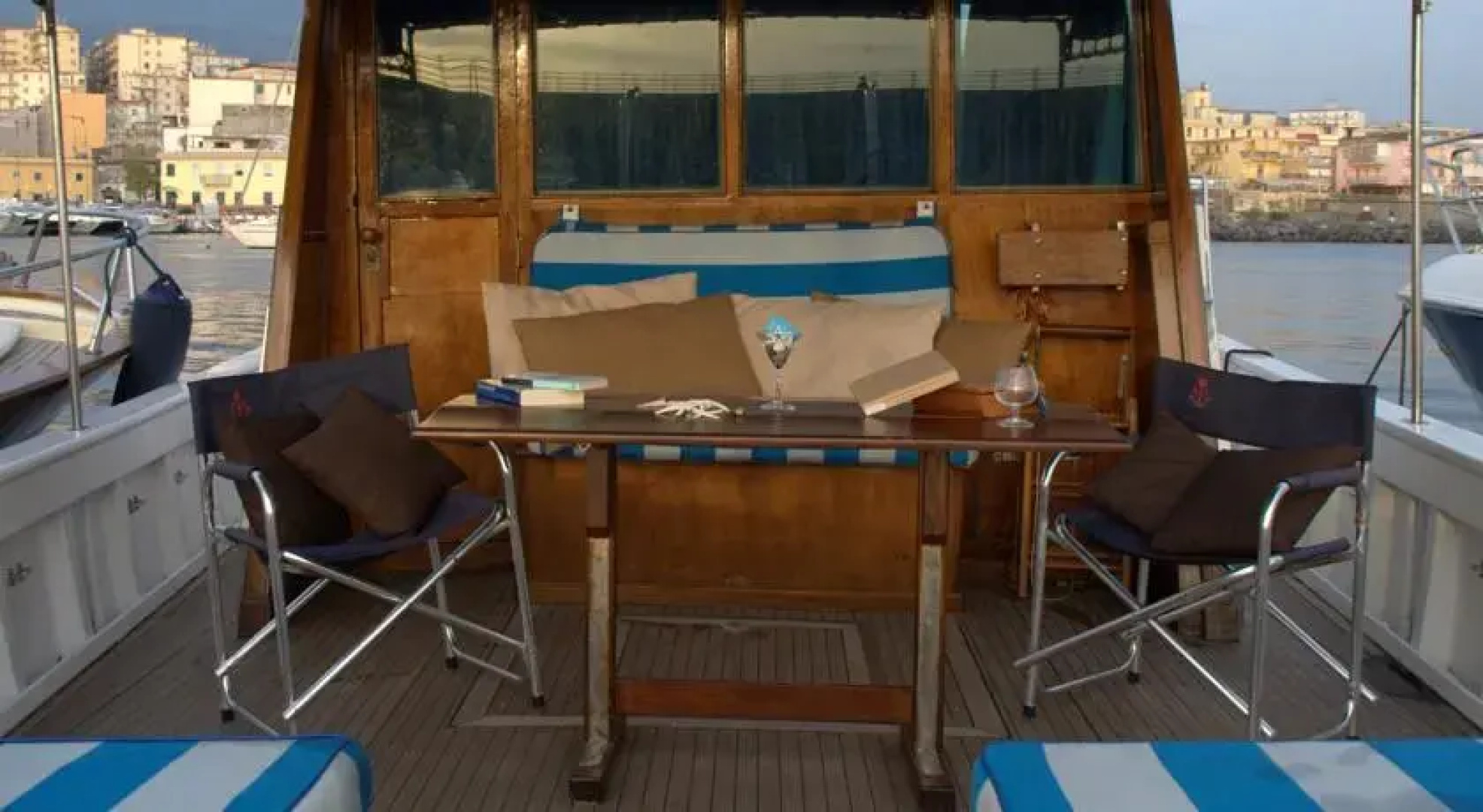 Boat Sea Dreams Charter