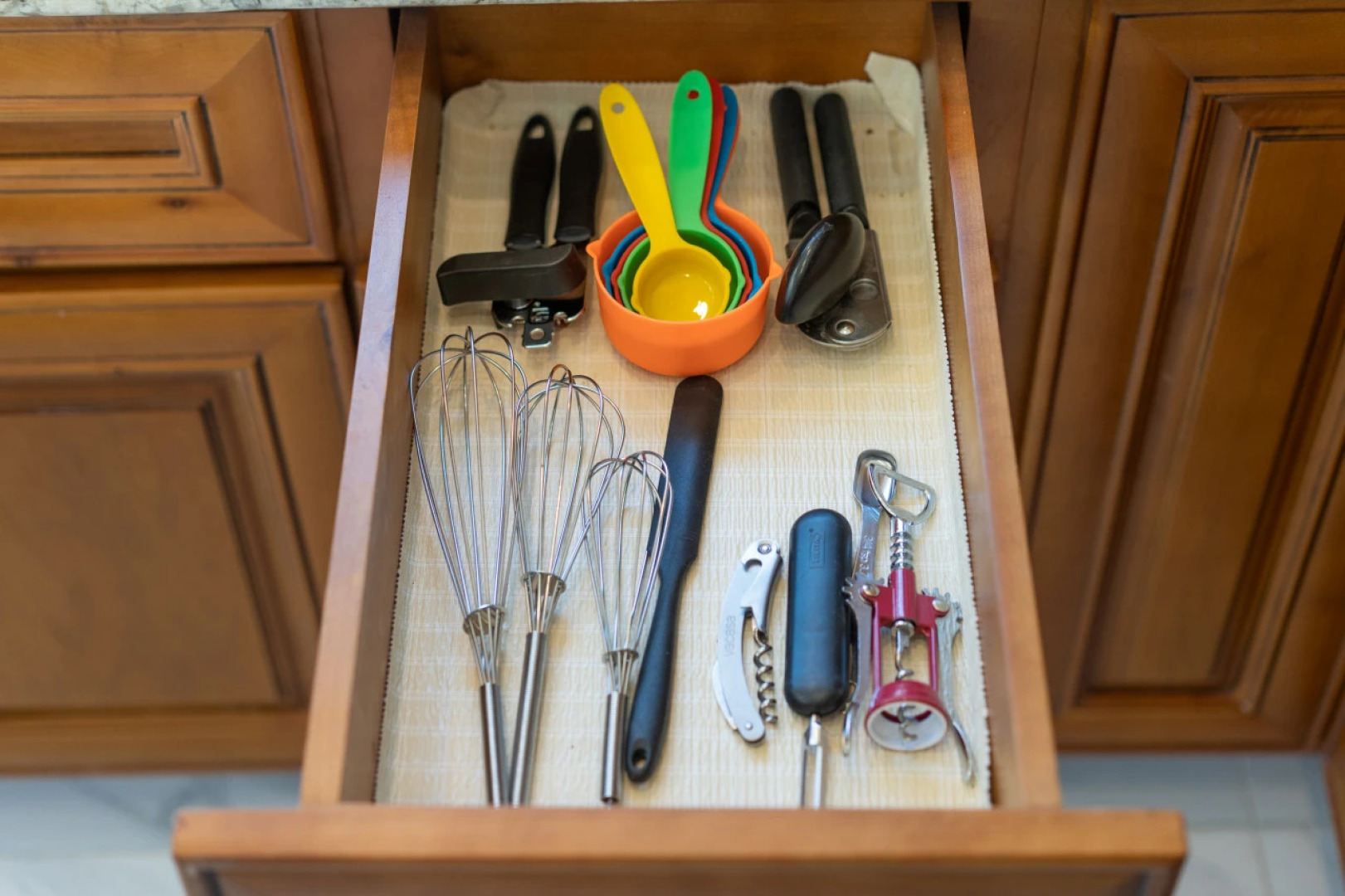 SPACIOUS 4-BEDROOM HOME WITH LARGE YARD AND GARAGE NEAR KNOTT'S BERRY FARM (p67)