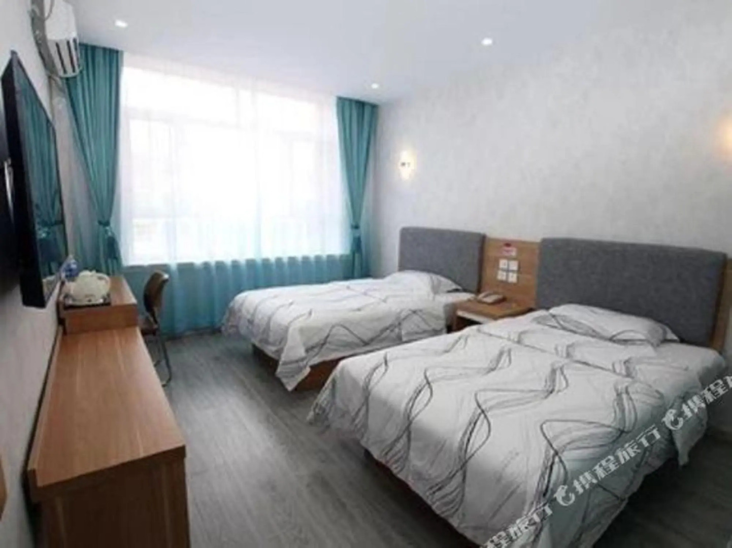 City 118 Chain Hotel (Ulanhaote Wuyi Square Store)