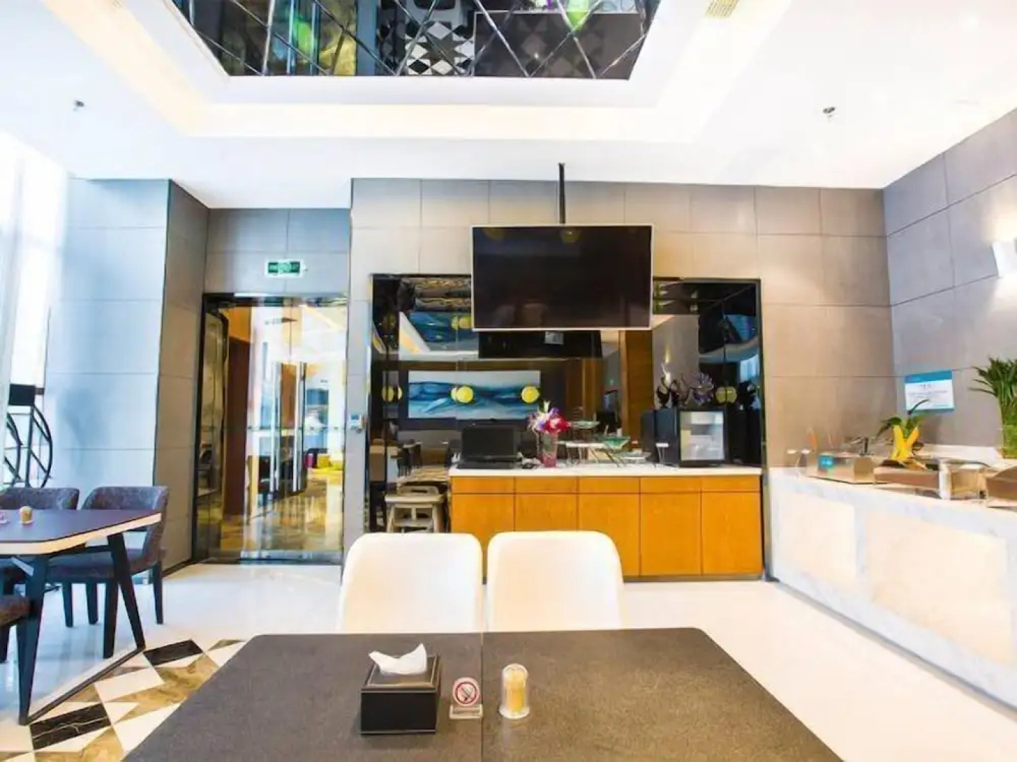 Jinjiang Inn Style Xinyang Railway Station Cultural Center