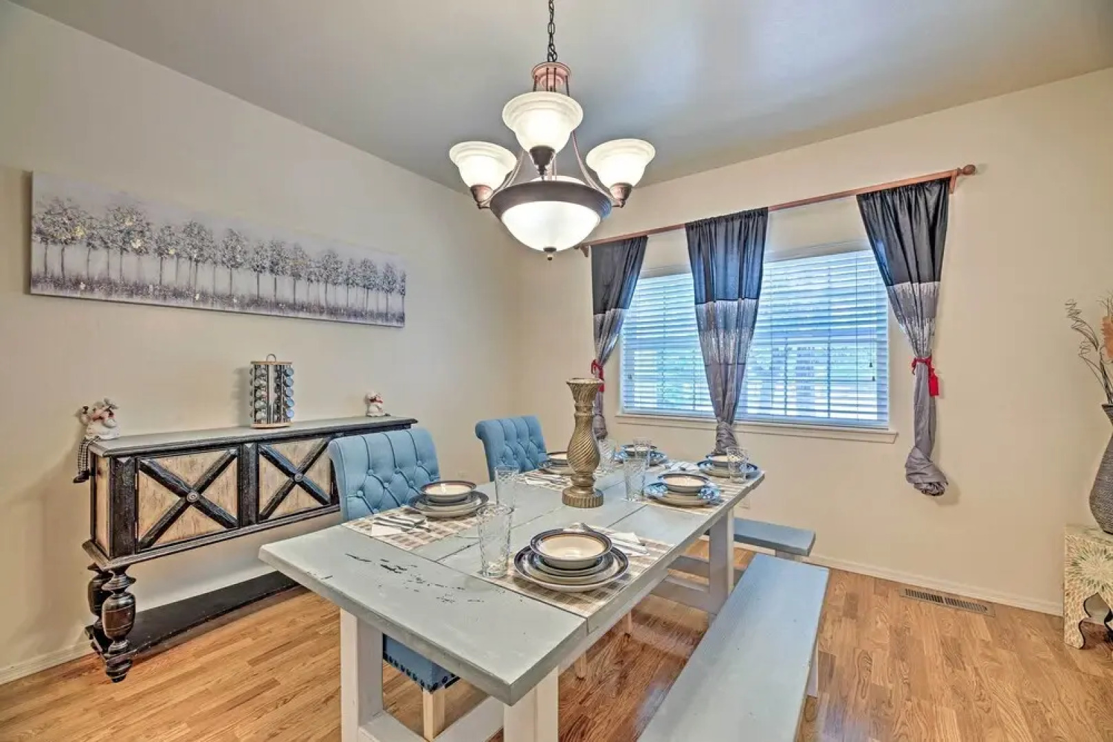 Upscale Show Low Haven w/ Fire Pit & Game Room!