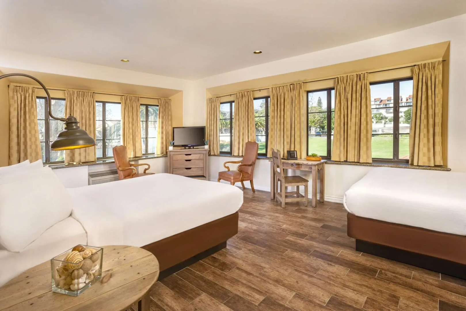 Clocktower Inn Ventura