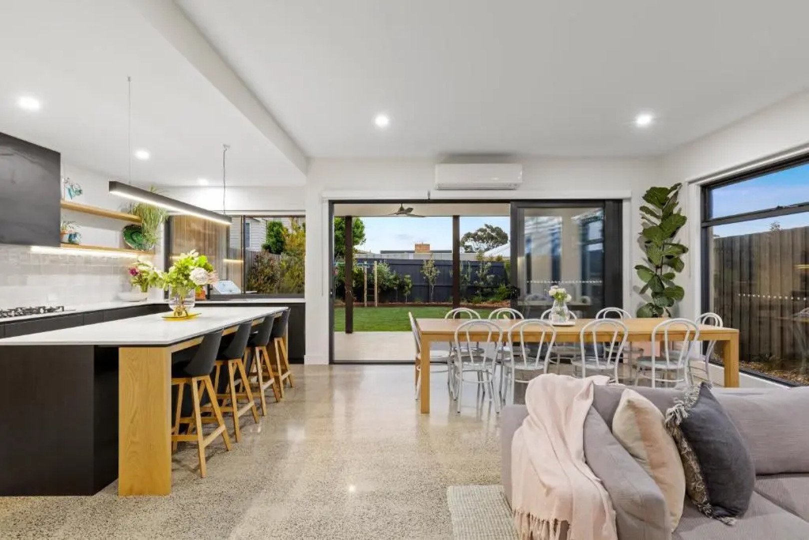 Sensational 4 Bedroom House