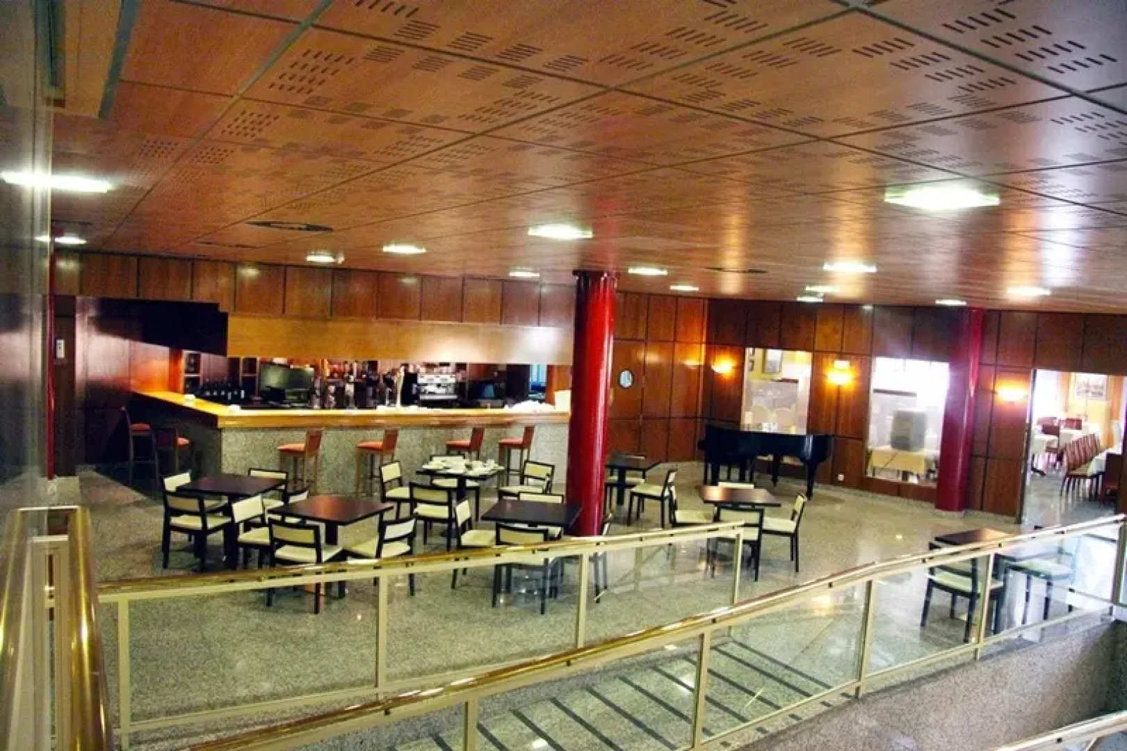 Apartamentos Plaza de Santiago - Estudios Turisticos - 1 LLAVE