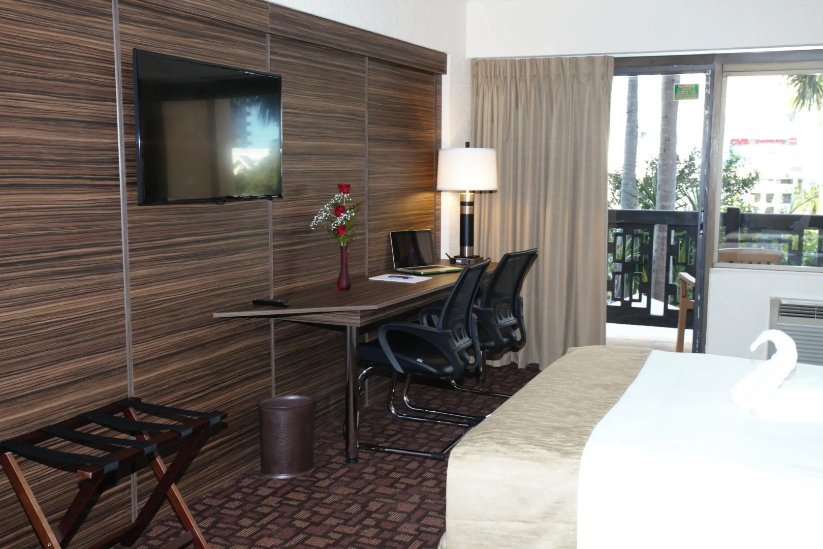 The Garden Hotel & Resort