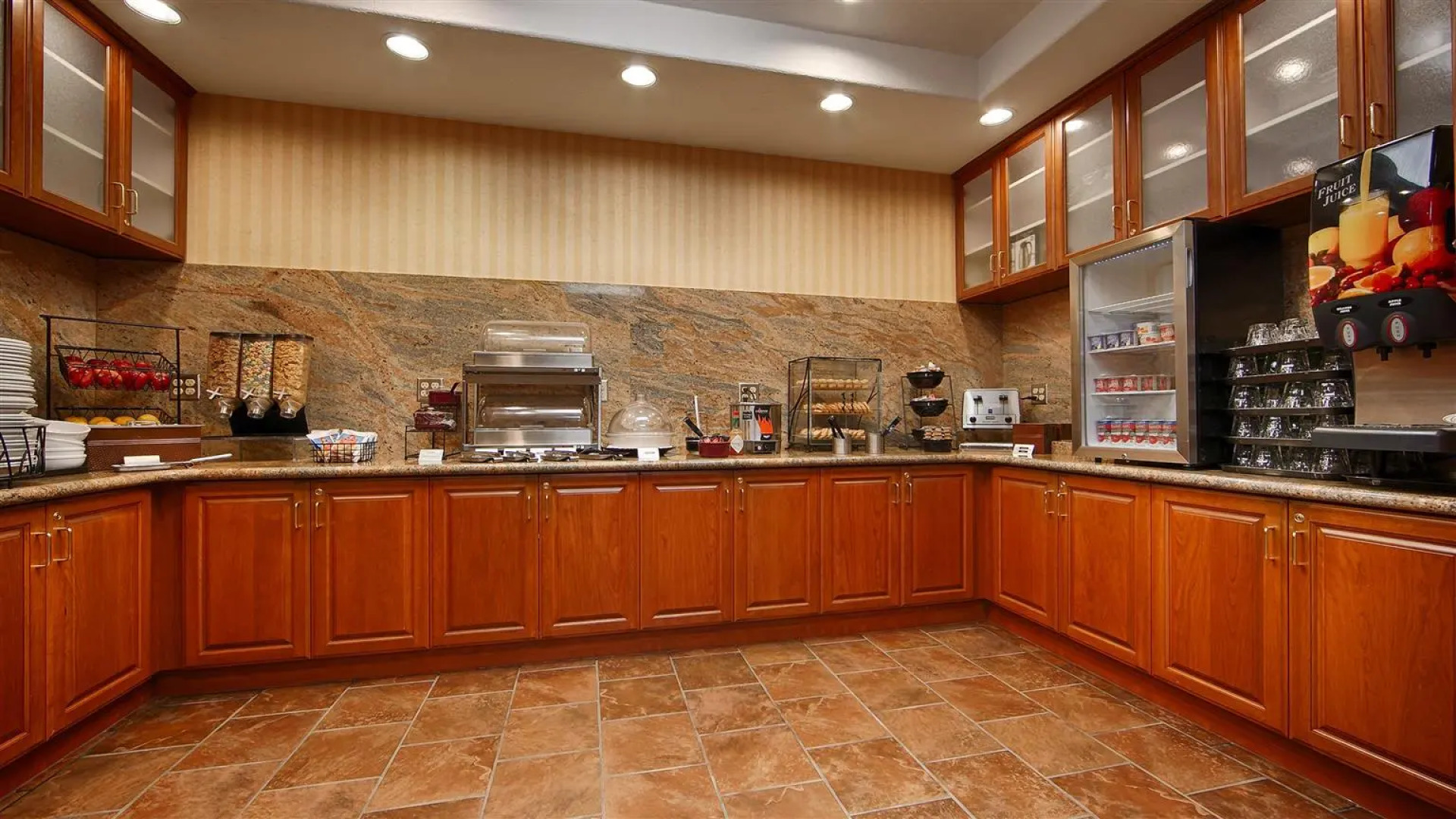 Best Western Plus Beachfrontin