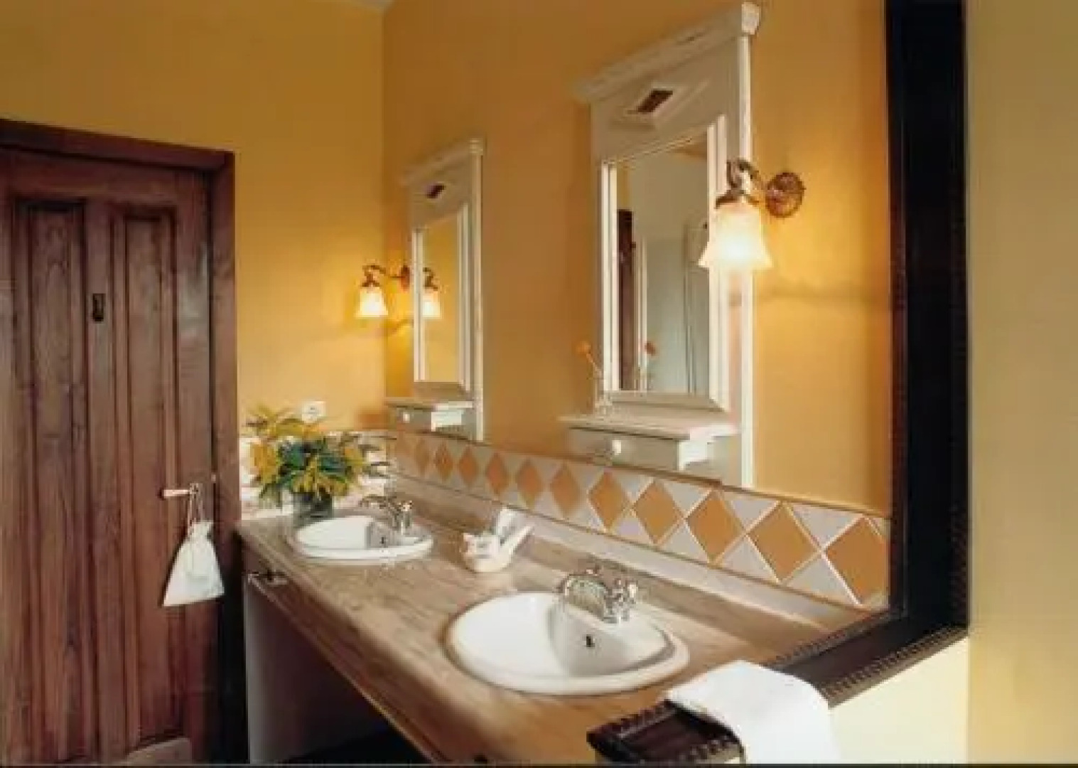 Casona de San Pantaleón de Aras