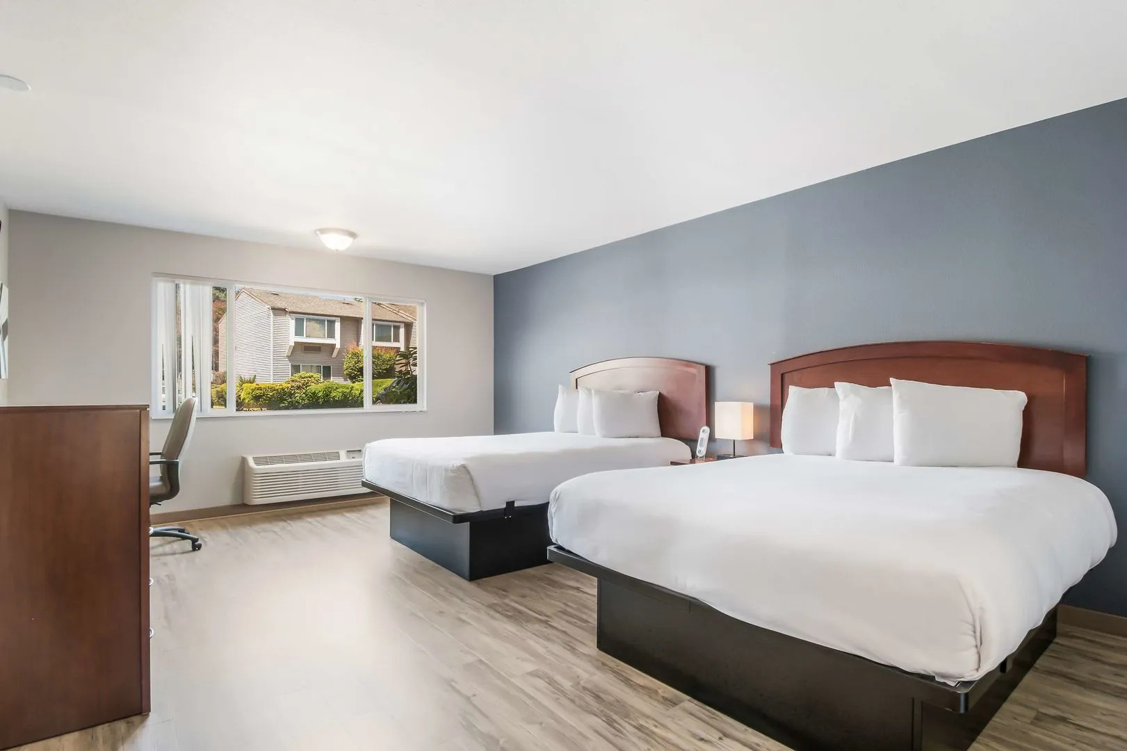 Red Lion Inn & Suites Vancouver