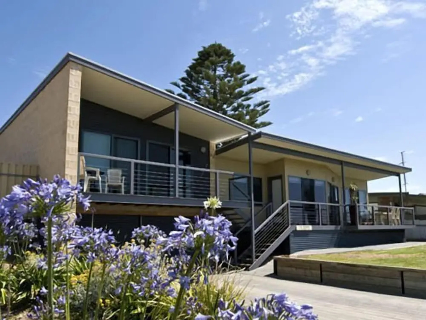 The Rookery at Christmas Cove