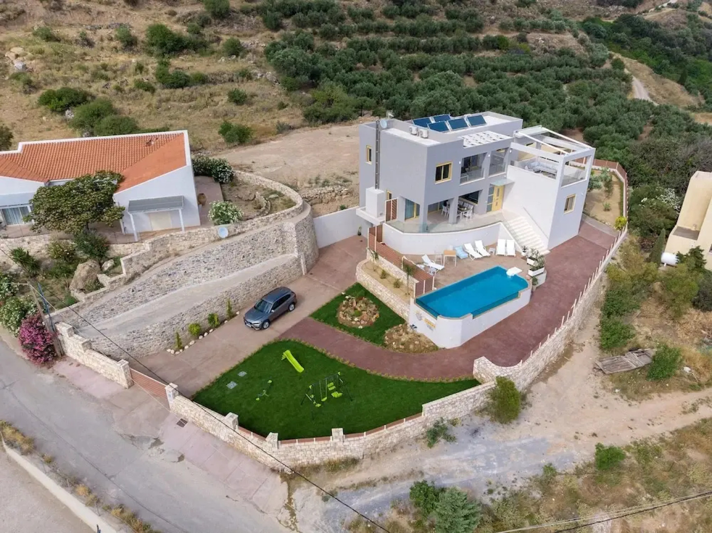 Mountainside Villa With Private Pool and Kids Playground Walk to Restaurant