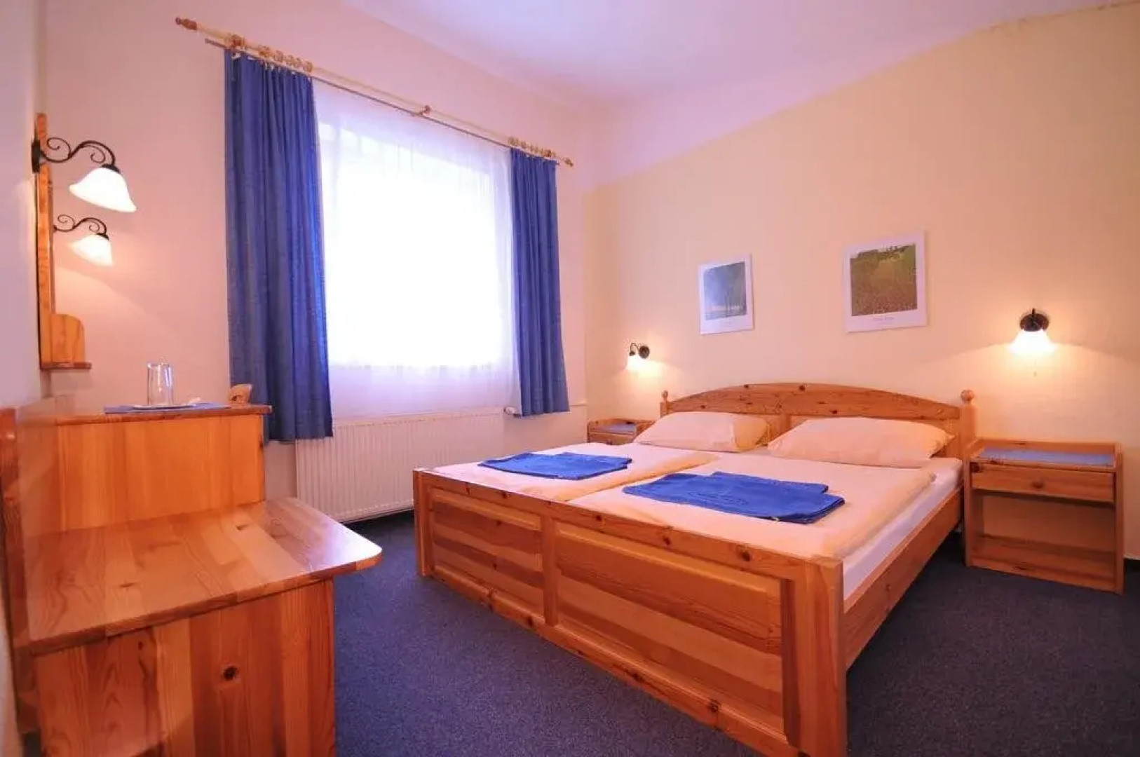 Hotel Raj