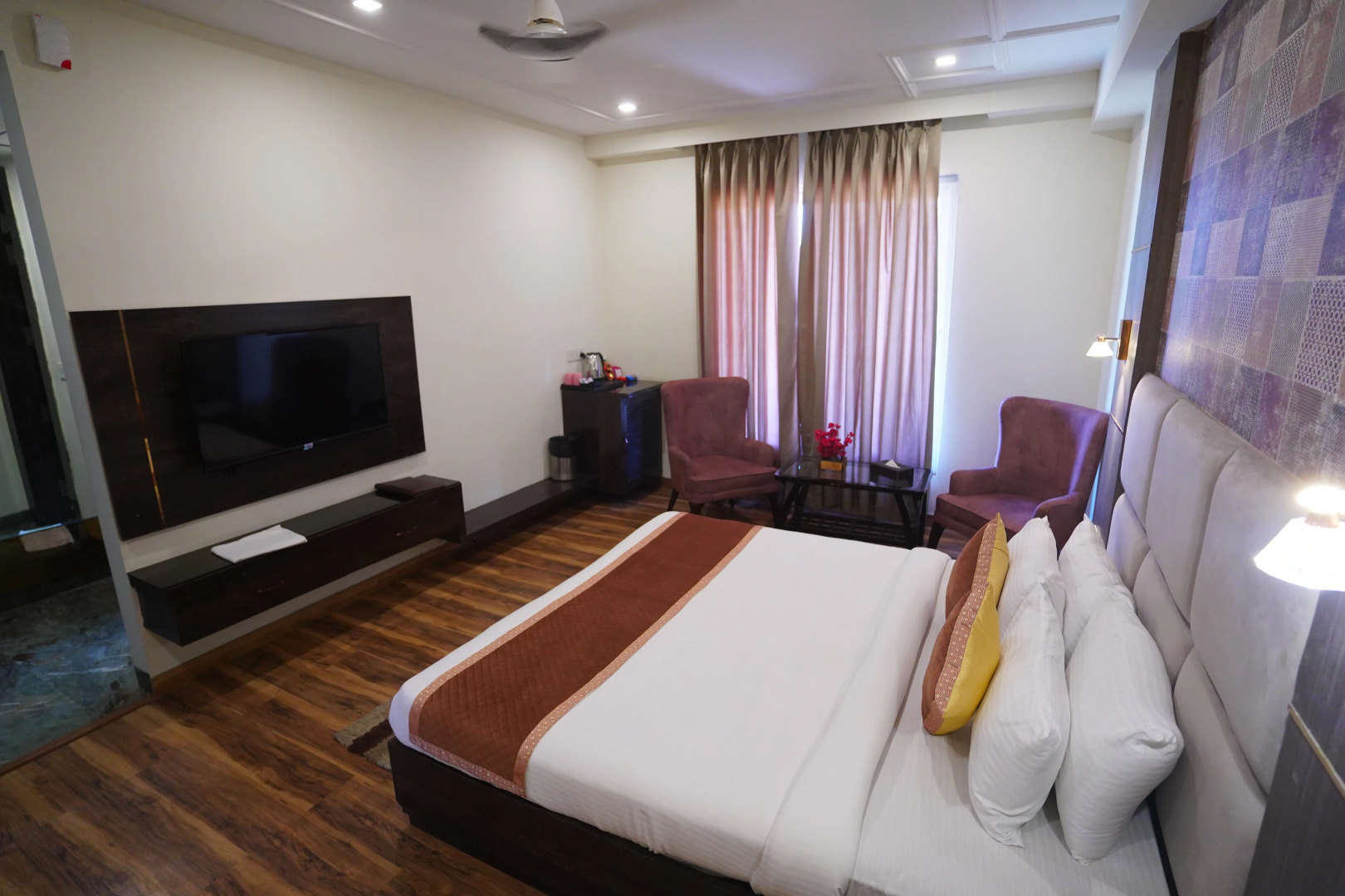 Hotel Idhayan Palace