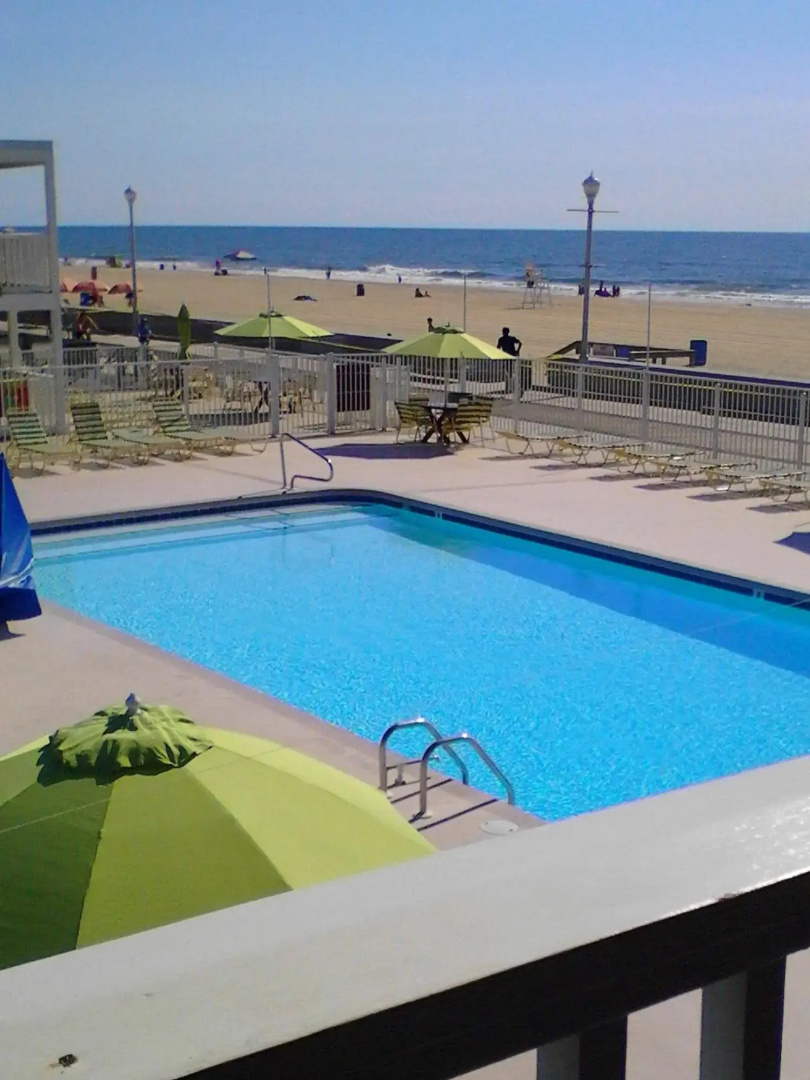 Fish Tales Boardwalk Inn