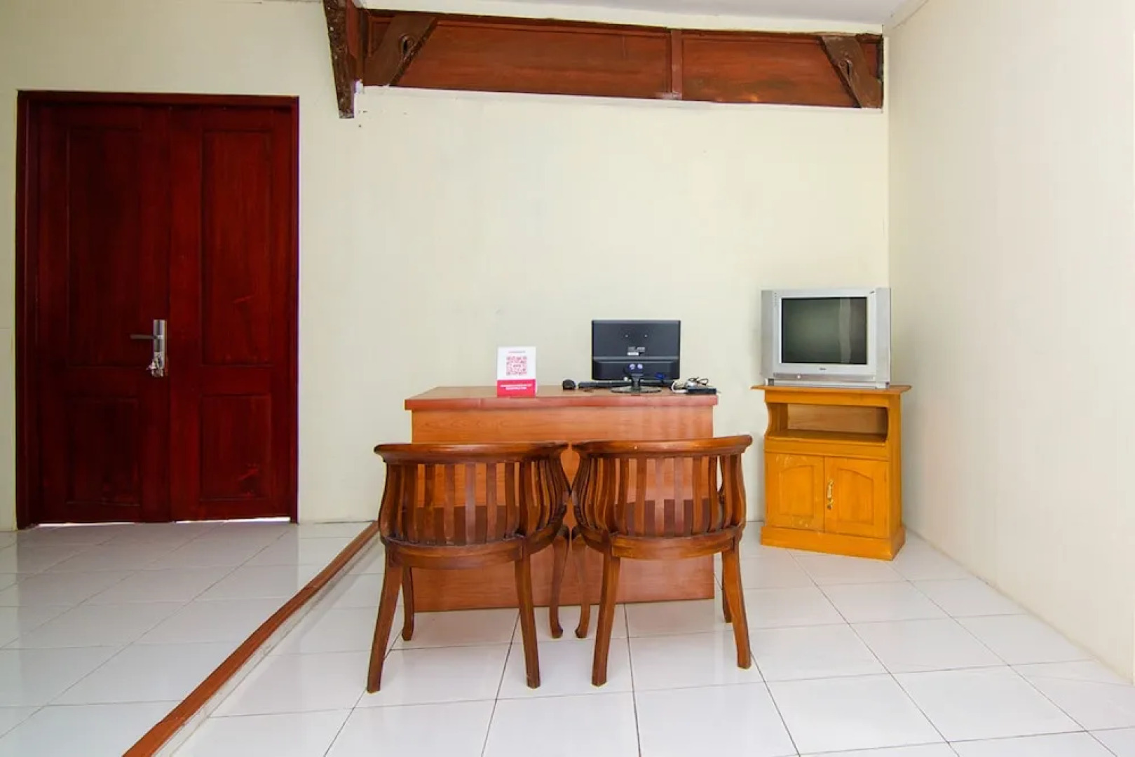 OYO 2421 Joglo Guest House Syariah
