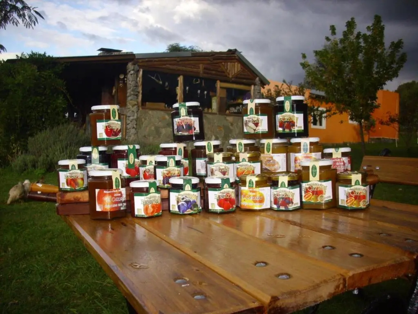 Complejo Dulcería El Cazador y cabañas