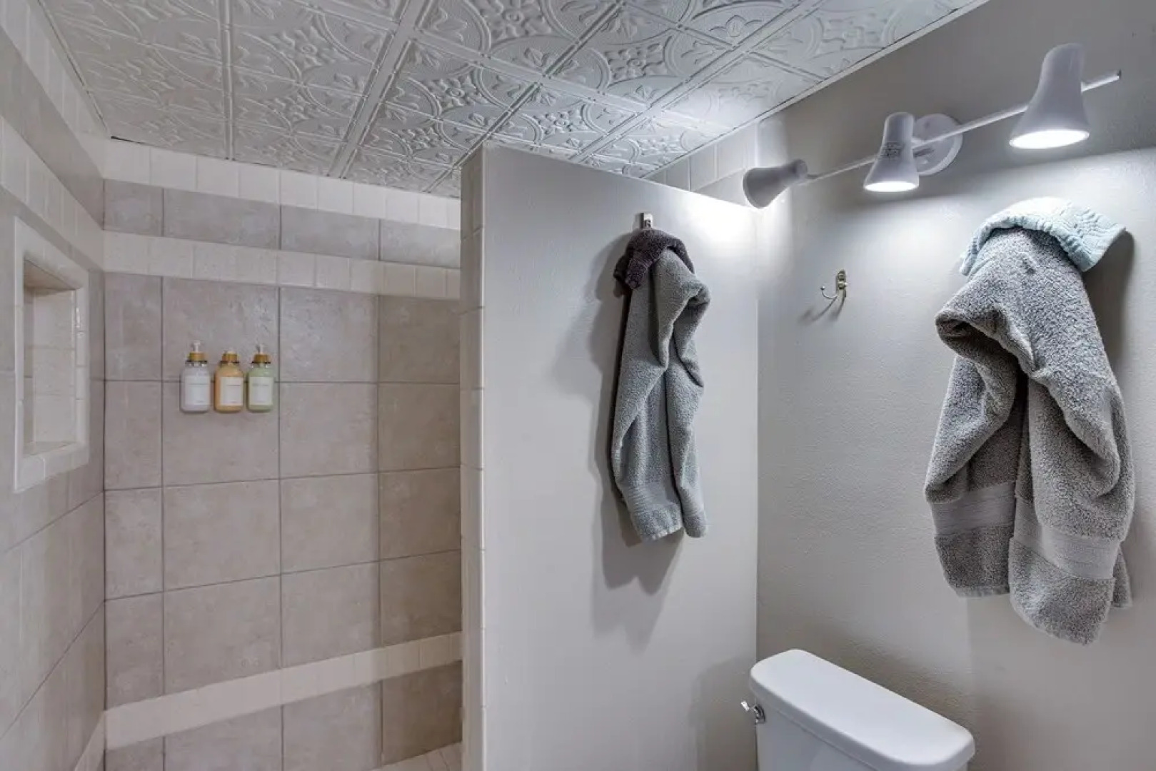 Spacious Home w/ Deck: 5 Mi to Ridgway State Park!