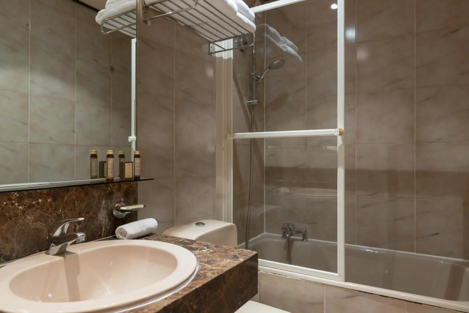 Neuilly Park Hotel