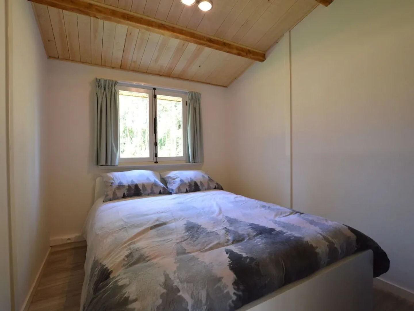 Beautifully Furnished Chalet With a Huge Garden in the Middle of Nature