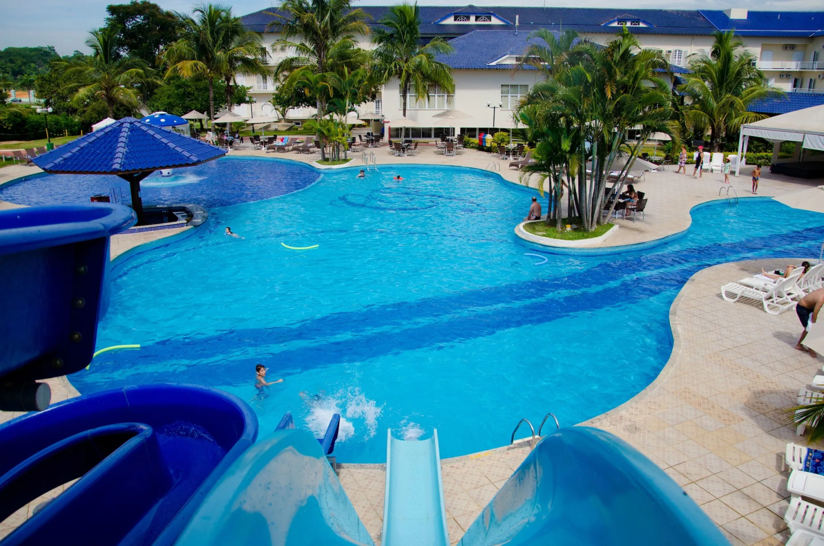 Colonial Plaza Hotel