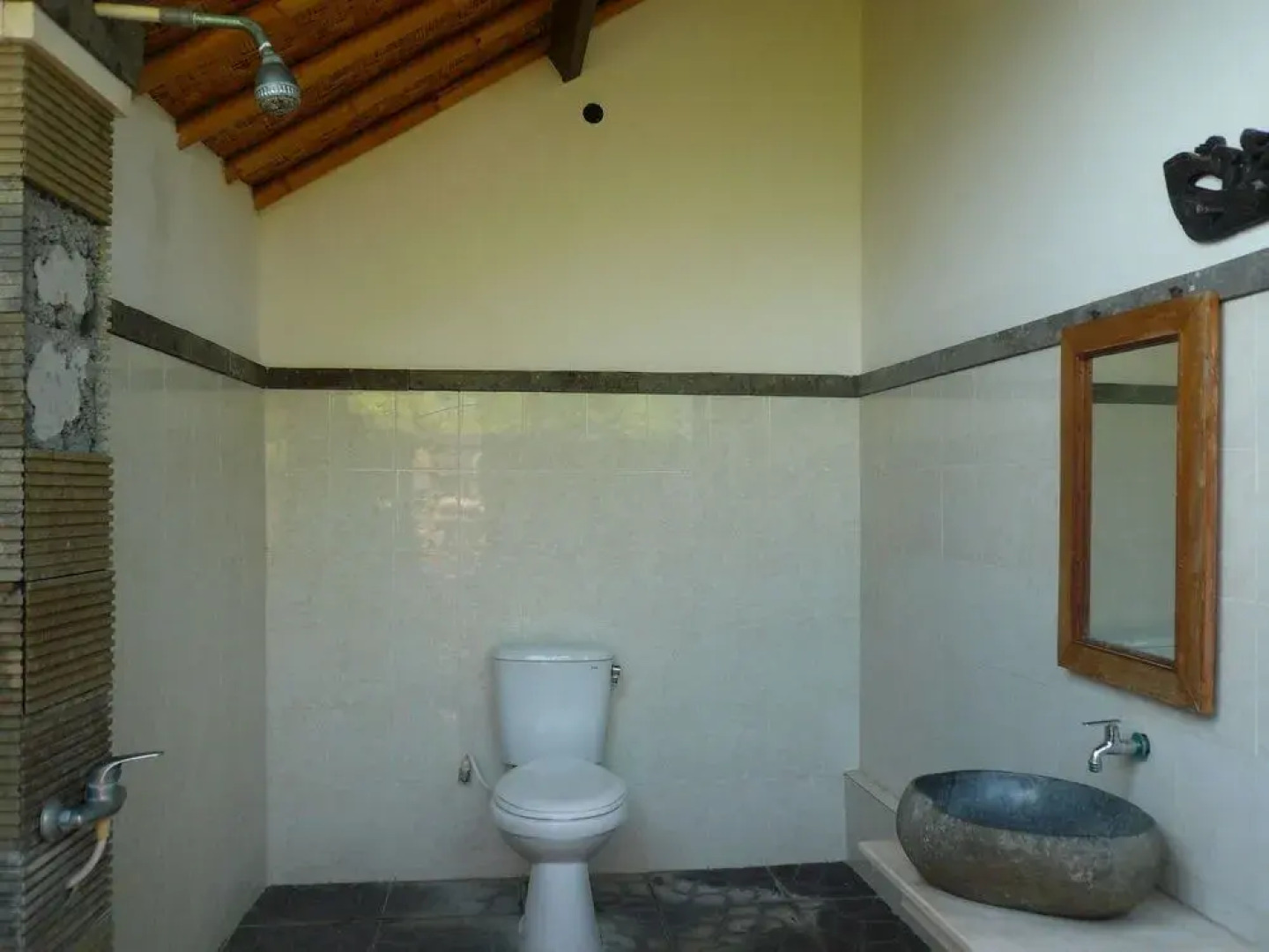 Wawa Wewe Rock Resort