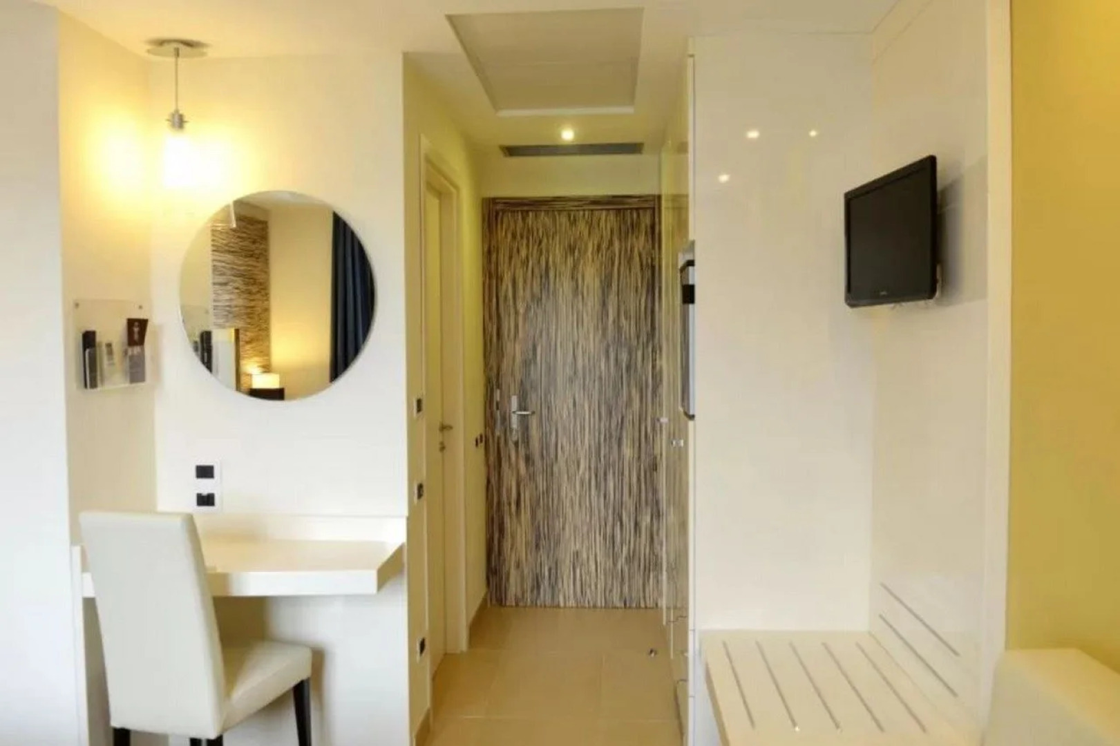 Prince Franklyn Hotel