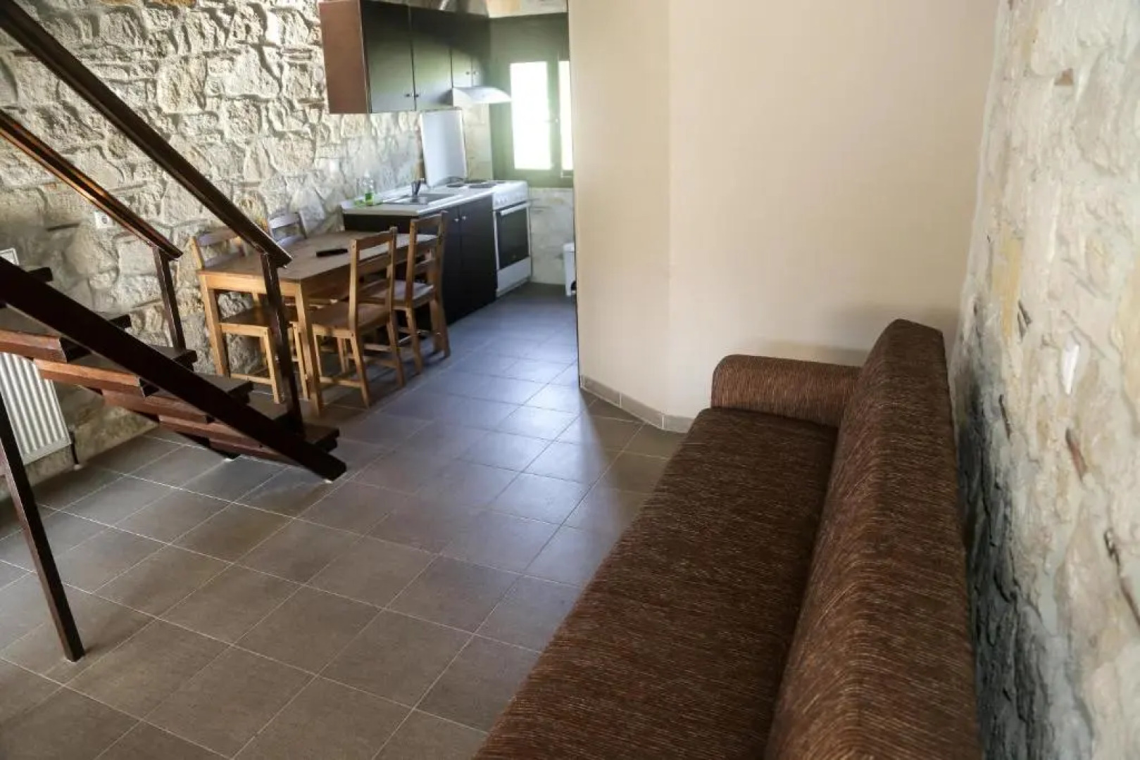 Gioulis Apartments & Studios