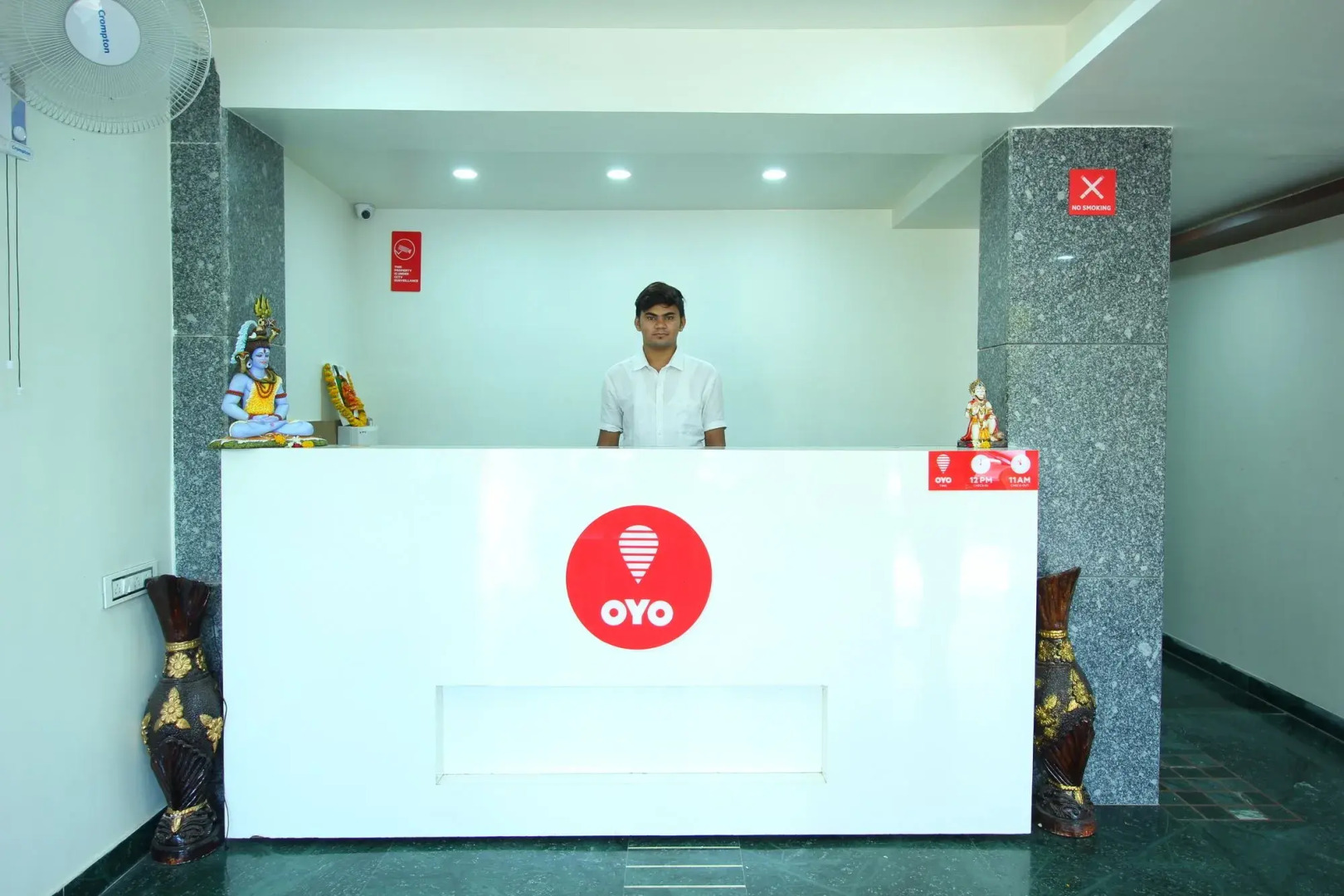 OYO 8993 Hotel Maher Inn