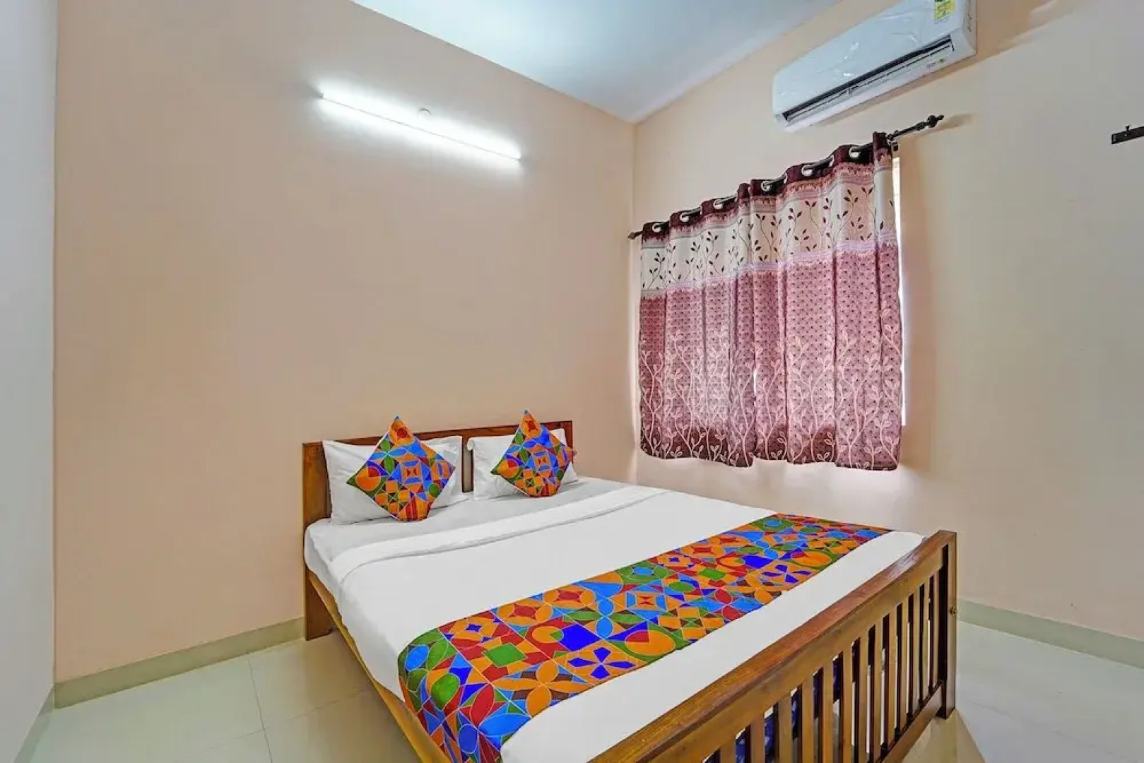 Fabhotel Praneeth Residency