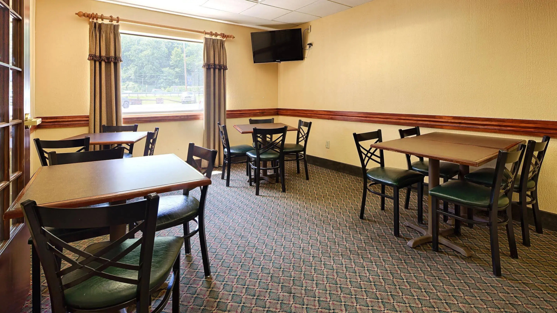 Best Western Logan Inn