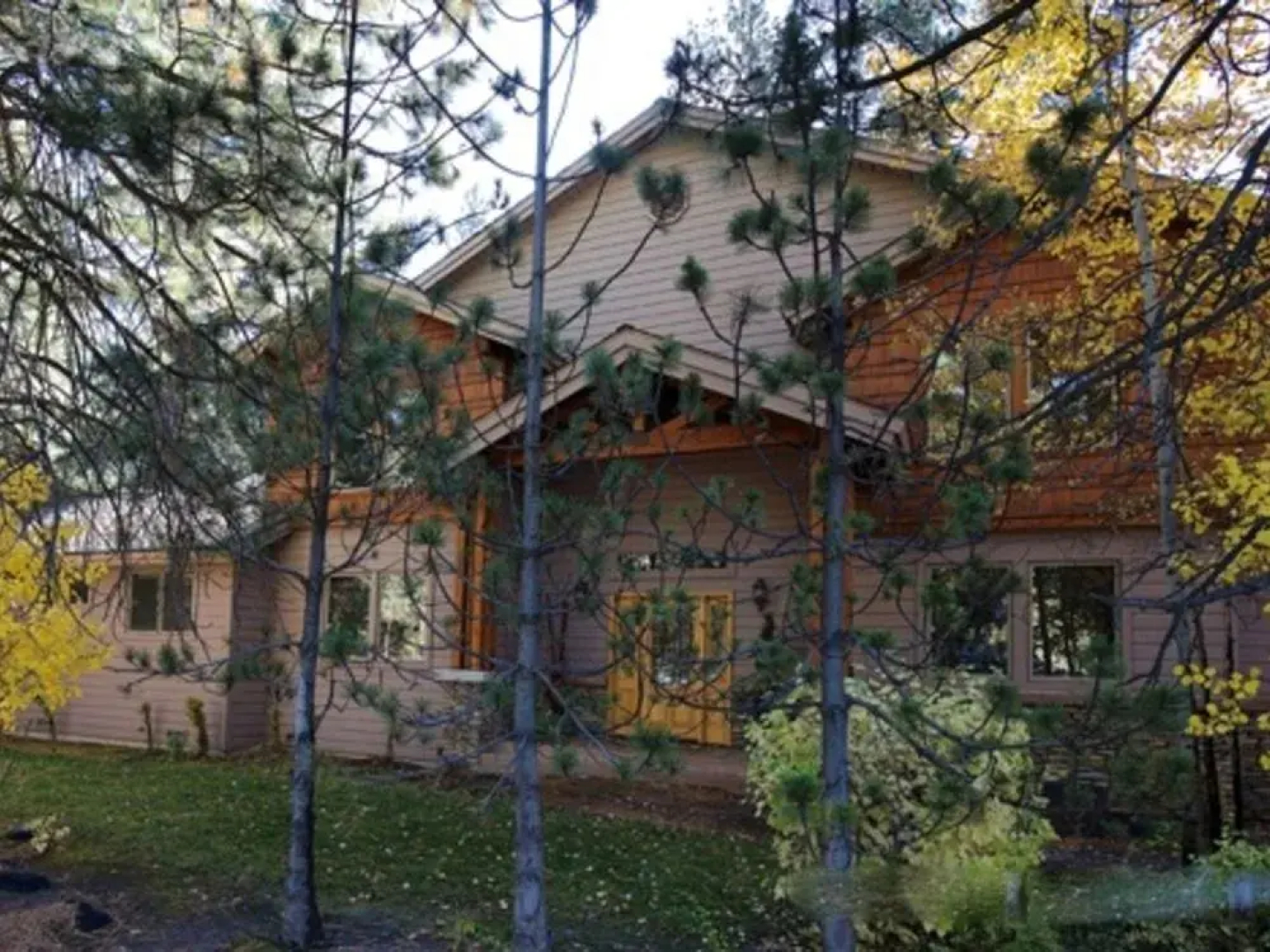 Beautiful Family and Entertaining Home 112SC by RedAwning