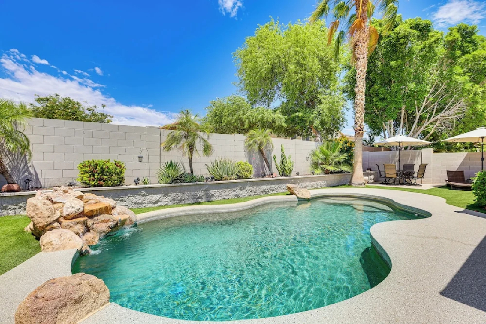 Private Pool & Patio: Home in Surprise!